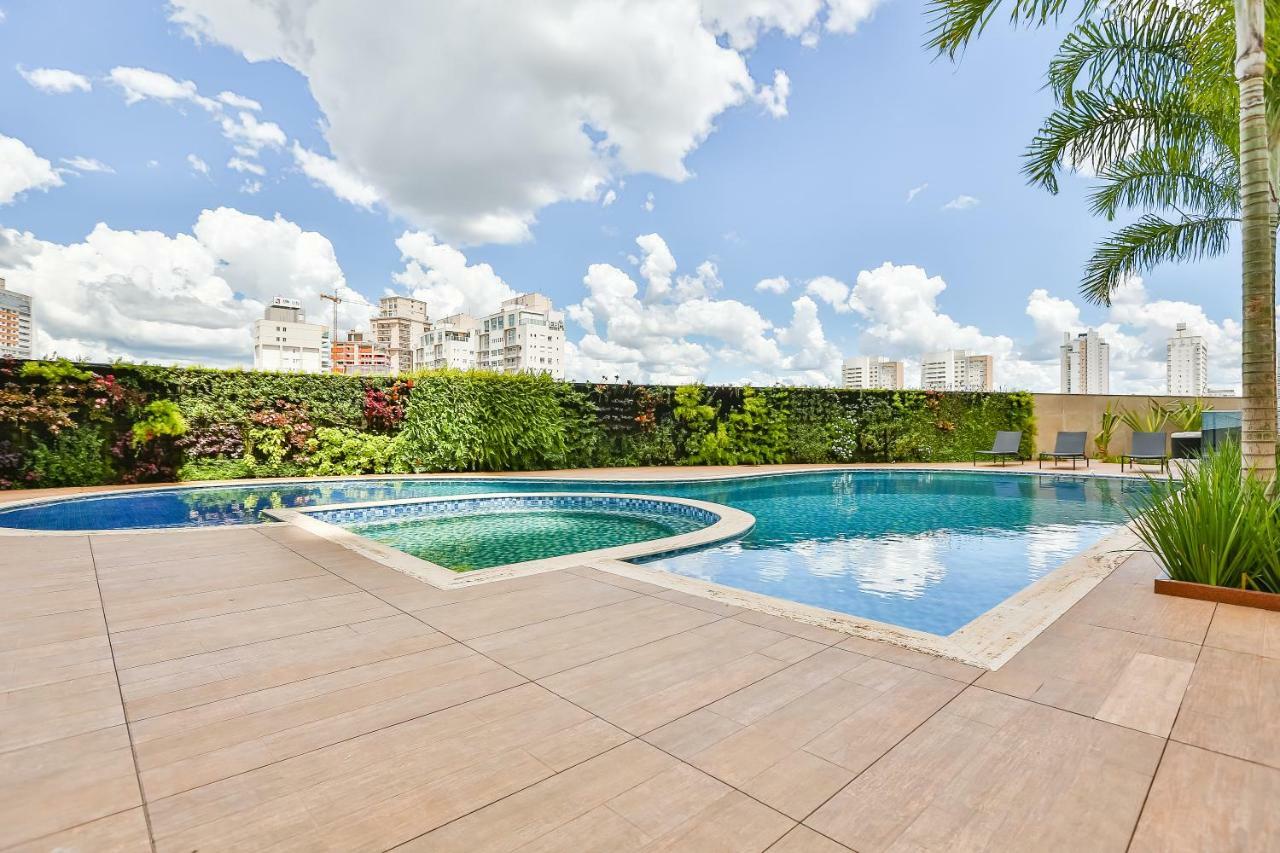 Transamerica Collection גויאניה מראה חיצוני תמונה A swimming pool in a condominium in São Paulo, Brazil